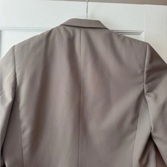 Men's Valentino Vintage 1985 Tan Blazer Size 42 Fully Lined, 2 Button, No Vent - Picture 2 of 11